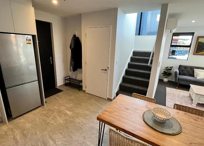 Luxury 2 Bedroom By St James Park