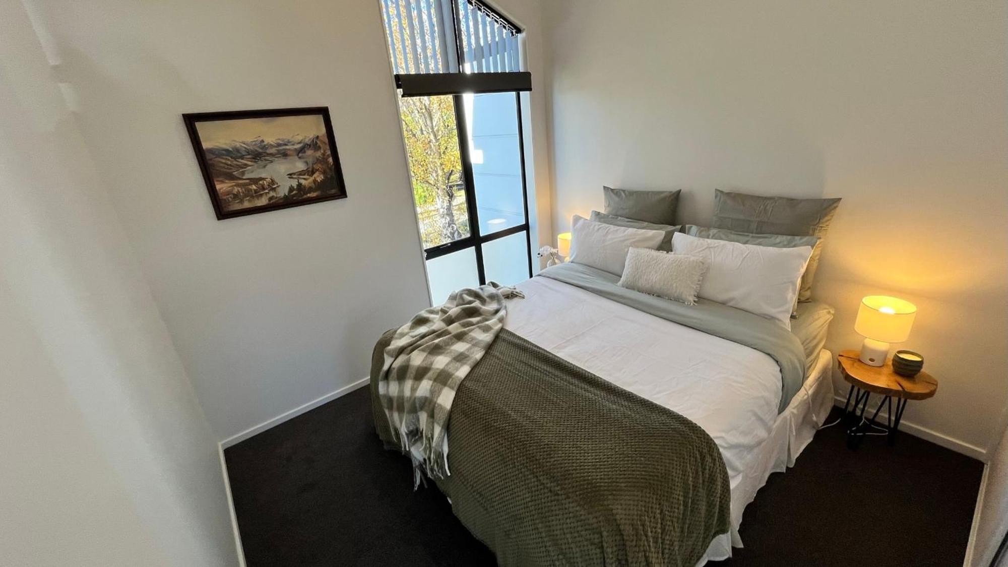 Luxury 2 Bedroom By St Park Holiday home *