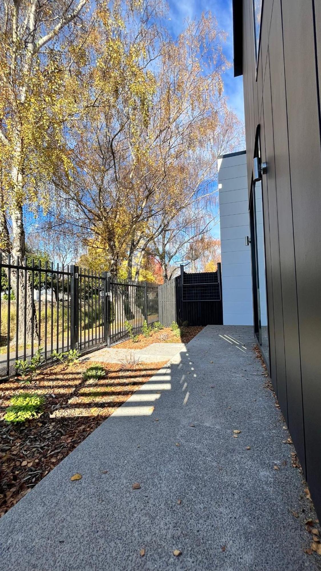 Luxury 2 Bedroom By St Park